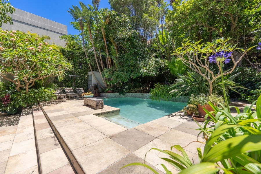 2 Bedroom Property for Sale in Tamboerskloof Western Cape